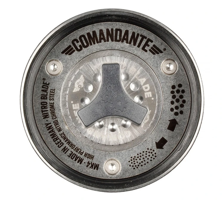 Moulin à café COMANDANTE C40 MK4 Nitro Blade Virginia Walnut Moulin à Café COMANDANTE C40 MK4 Nitro Blade Virginia Walnut -Maxi Coffee Soldes comandante nitroblade 1 1