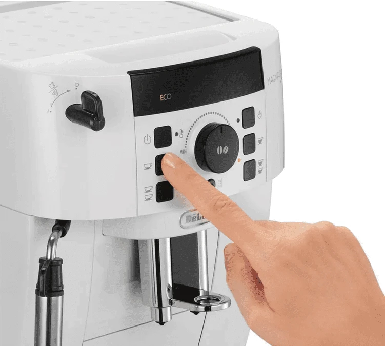 DELONGHI Magnifica S ECAM 21.117W Startpack Garantie 3 ans DELONGHI Magnifica S ECAM 21.117W Startpack Garantie 3 Ans -Maxi Coffee Soldes delonghi blanche 21117