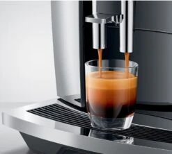 JURA E8 Chrome EB Smart Connect Offert Garantie 3 Ans -Maxi Coffee Soldes expresso broyeur jura e8 chrome extracton