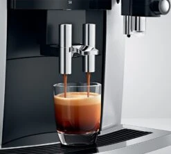 JURA S8 Moonlight Silver Smart Connect Inclus Garantie 3 Ans -Maxi Coffee Soldes expresso broyeur s8 moonlight silver extraction ambiance