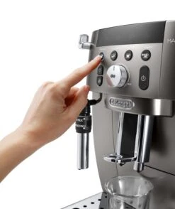 DELONGHI Magnifica S Smart FEB 2541.TB Titanium Garantie 3 Ans -Maxi Coffee Soldes feb 2541.tb mano 1