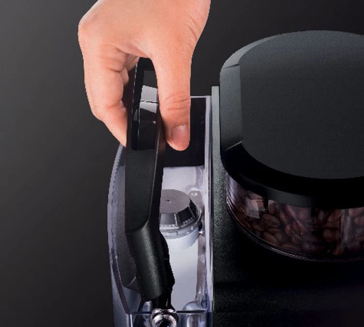 KRUPS Arabica Essentiel YY4081FD KRUPS Arabica Essentiel YY4081FD -Maxi Coffee Soldes krups yy4081 5