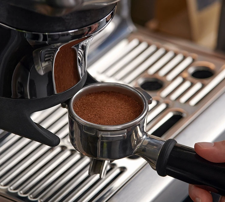 Machine expresso SAGE Barista Express Impress SES876BSS4EEU1 inox Machine Expresso SAGE Barista Express Impress SES876BSS4EEU1 Inox -Maxi Coffee Soldes