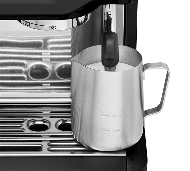 Machine expresso SAGE The Barista Touch SES880BST4EEU1 inox noir Machine Expresso SAGE The Barista Touch SES880BST4EEU1 Inox Noir -Maxi Coffee Soldes sage baristatouch blacktruffle 3 1