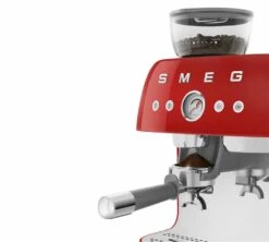 Machine Expresso SMEG EGF03RDEU Rouge Années 50 Avec Moulin Intégré -Maxi Coffee Soldes smeg egf03 rouge 4